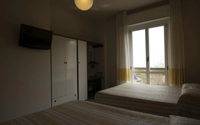 Hotel Airone