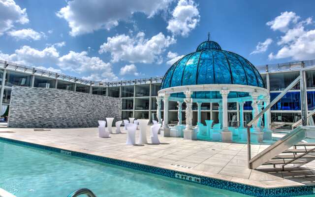 The Grand Tuscany Hotel