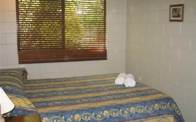 Magnetic Retreat Holiday Units