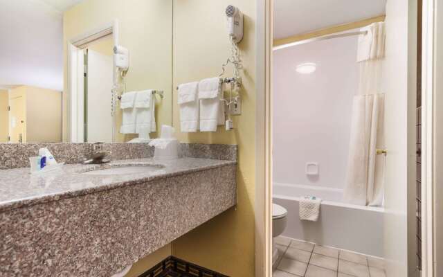 Rodeway Inn Lincoln West - University Area