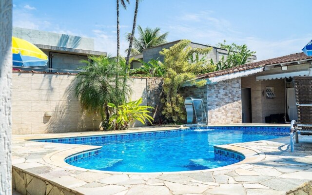 Linda casa no condomínio Morada da Praia