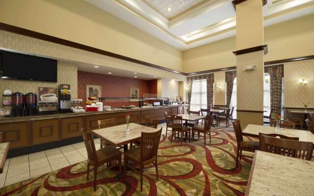 Ramada by Wyndham Suites Orlando Airport