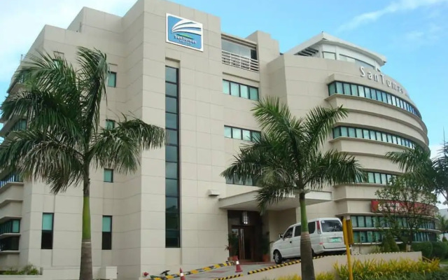 San Tomas Suites