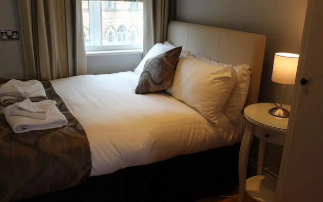 2 Bed Sleeps 3 Newcastle Quayside Views