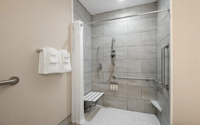 Holiday Inn Express & Suites Sebring by IHG