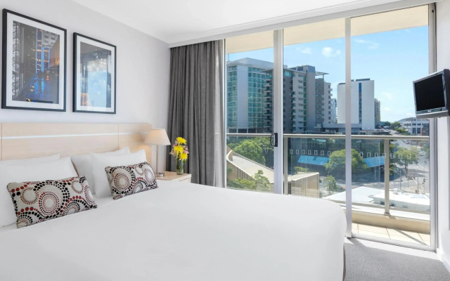Oaks Brisbane Lexicon Suites