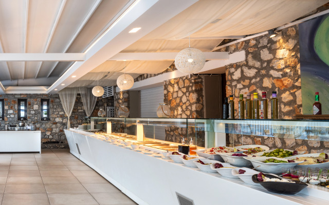 Kassandra Bay Resort, Suites & Spa