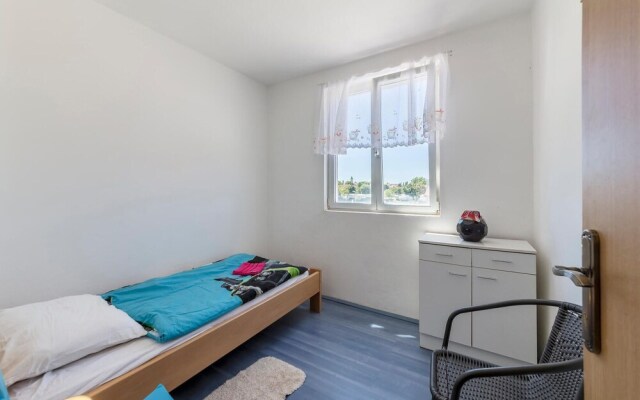 Stunning Apartment in Peroj With Wifi and 4 Bedrooms