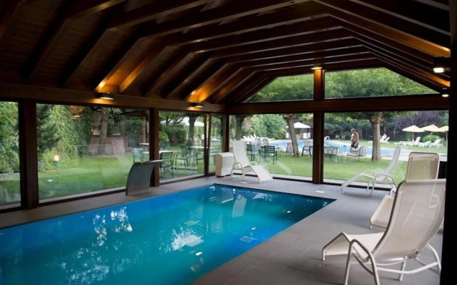 Apartamentos Pessets Adelaida