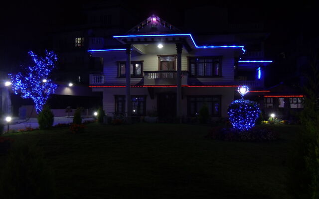 Dipankara Holiday Home