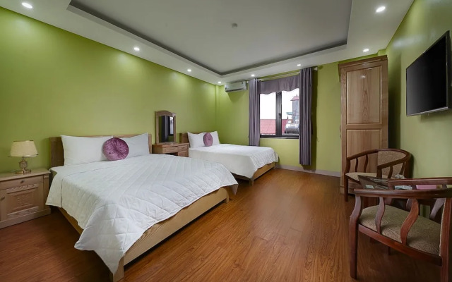 Golden Lotus Airport Hotel