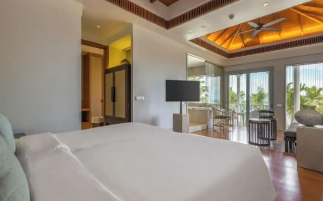 LOS CORALES VILLAS and SUITES
