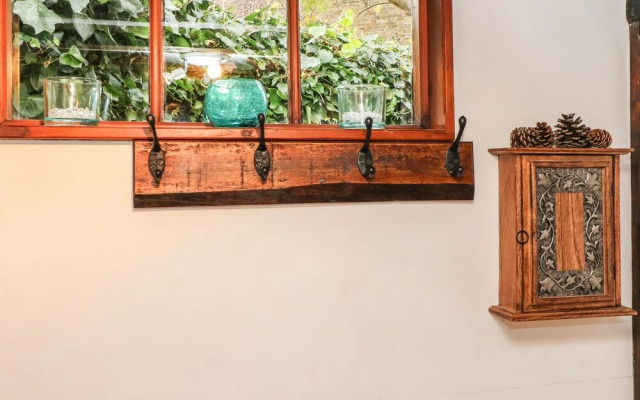 Swanfield Cottage