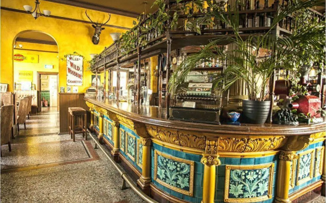 the waterloo hotel