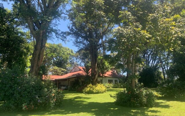 Kawamwaki Farm House