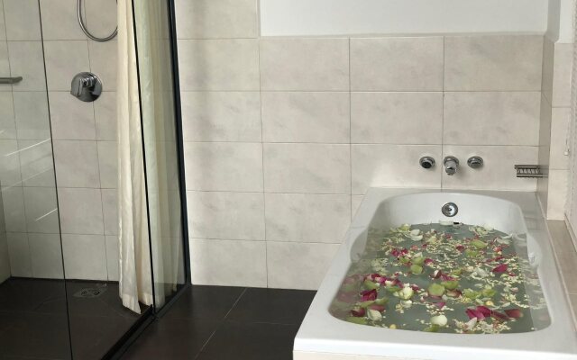 Syphon Hotel & Apartment