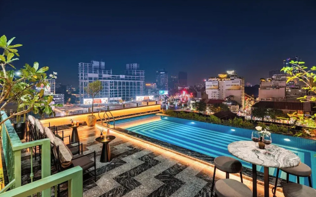 GRAND  du LAC Boutique Saigon