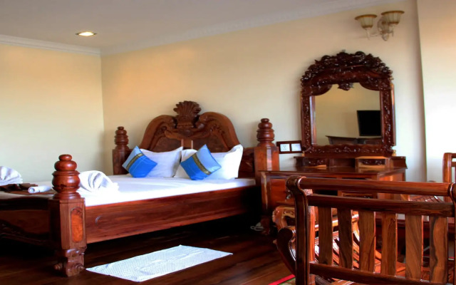 Seng Hout Hotel