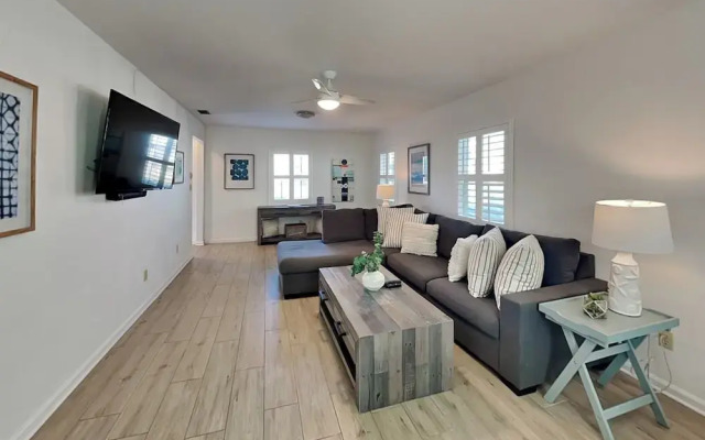 9903seasidebungvbnh - Seaside Bungalow