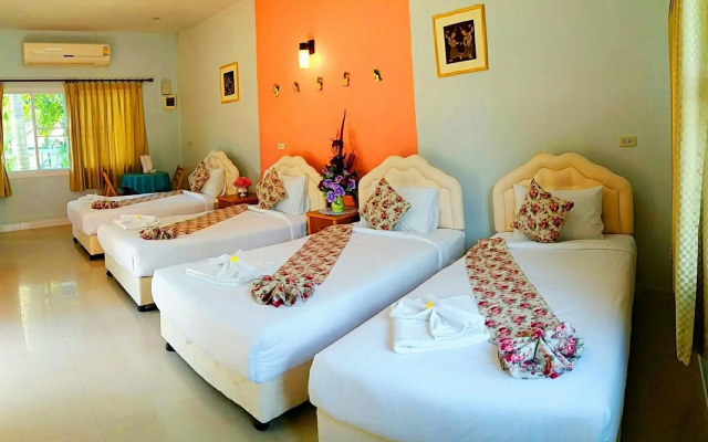 Tanaosri & Creekside Resort