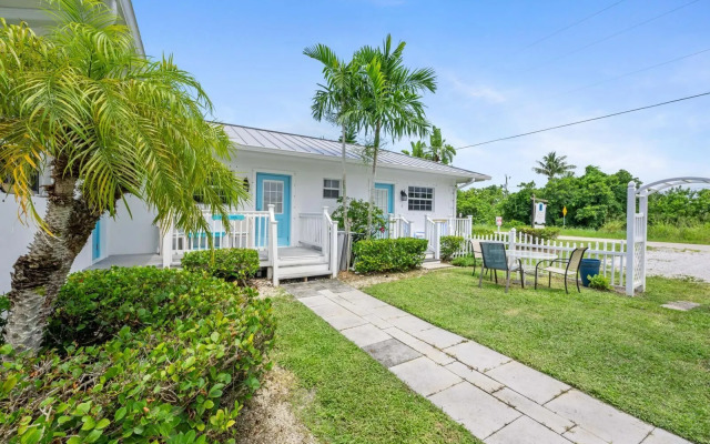 Seahorse Beach Bungalows
