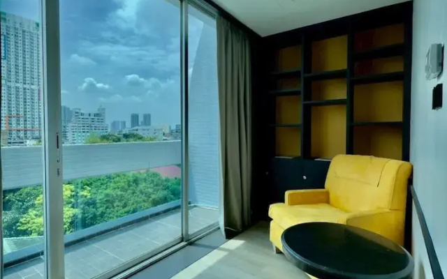 The Quarter Saphan Khwai by UHG