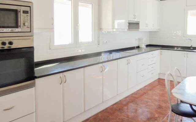 Spacious Holiday Home in L'escala With Swimming Pool