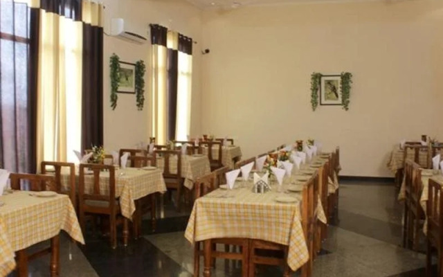 Geetanjali Hotel & Motel