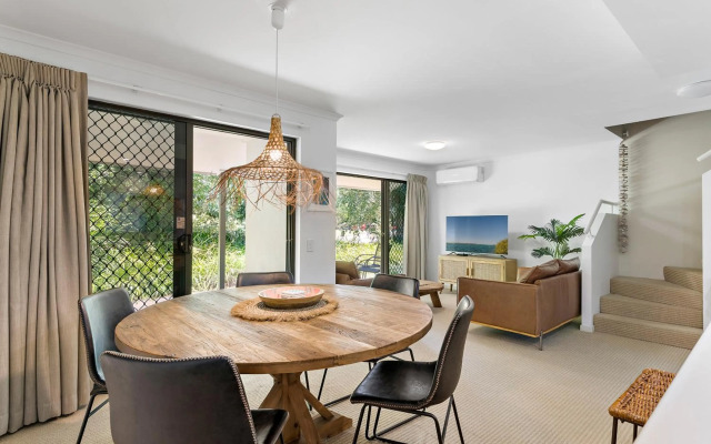 Modern & Stylish 2 Bedroom Townhouse