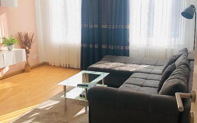 Central 75m² Apartment at Belvedere Palace