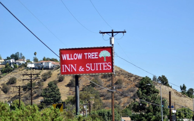 Willow Tree Inn  Suites
