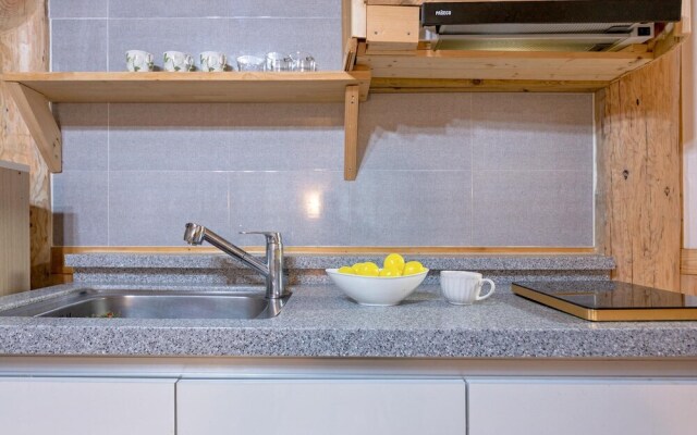 Ganghwa Izba Pension