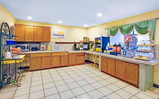 Days Inn by Wyndham Boerne