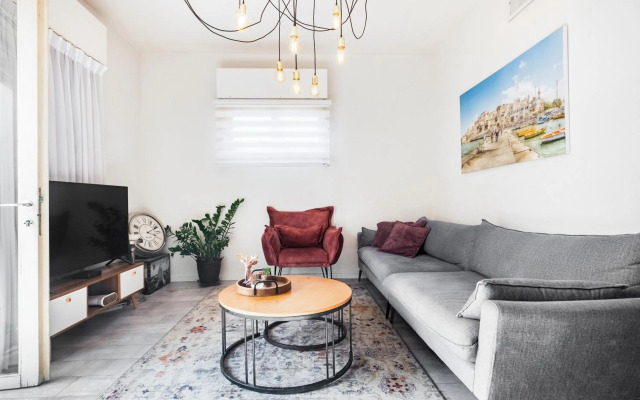 Premium 1BD apartment near the beach W/Balcony