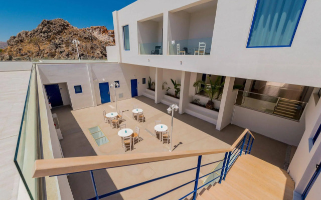 Eagles Nest Hotel