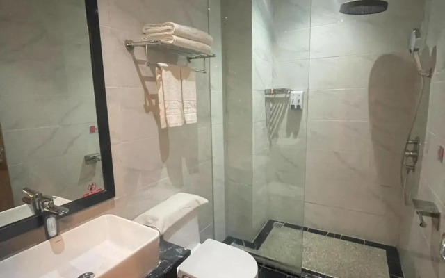 Vienna Hotel (Newly Renovated 2025)