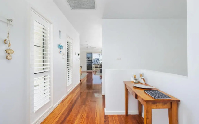 Living the Dream @ Corlette