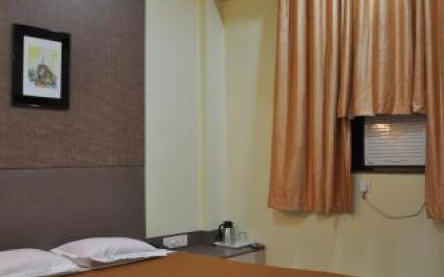 Hotel Tushar Executive