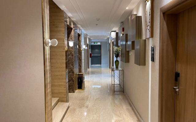 Sweet Land Hotel