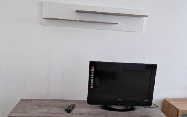 Central City Apartment 6