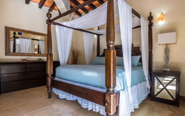 Elegant Suite With Beach View