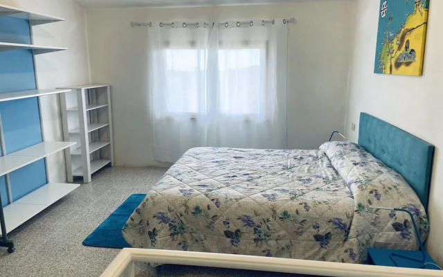 Apartment in Villa With Garden Close to the sea
