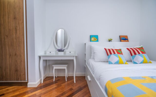 OYO Home 89720 Marvelous 1brGrand Medini