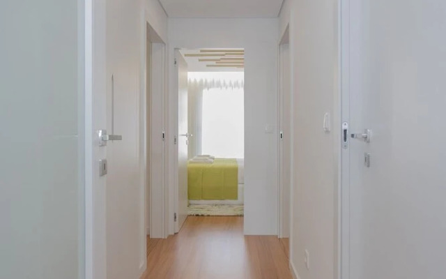 Liiiving - Luxury River View Apartment III