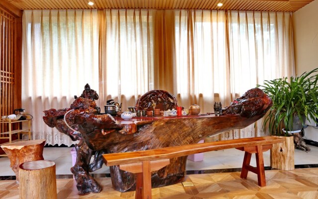 Ling Jing Boutique Inn