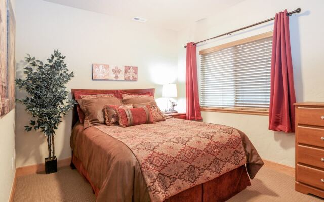 100 Deer Track Court House