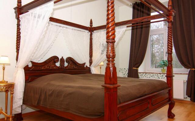 Apartments in Tressow Castle, Bobitz