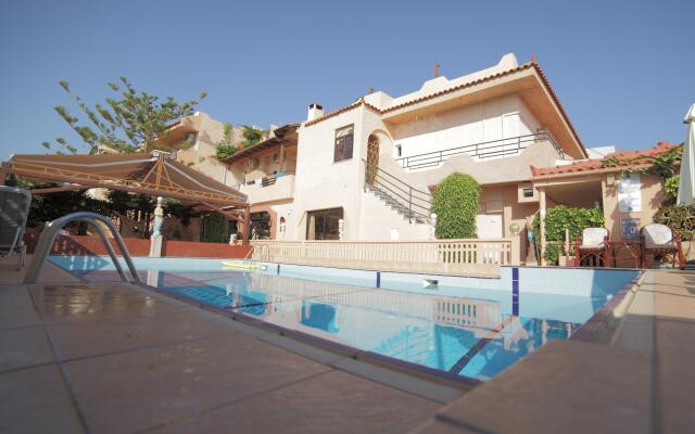 Erato Hotel