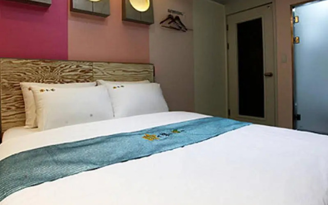 Starry Night Hotel