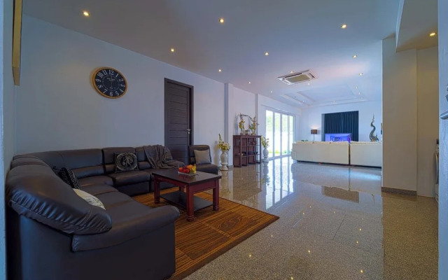 Luxury 4 Bedroom Pool Villa - PV8